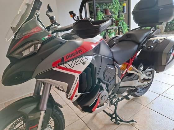 DUCATI MULTISTRADA 1200 V4 S DUCATI MULTISTRADA 1200 V4 S